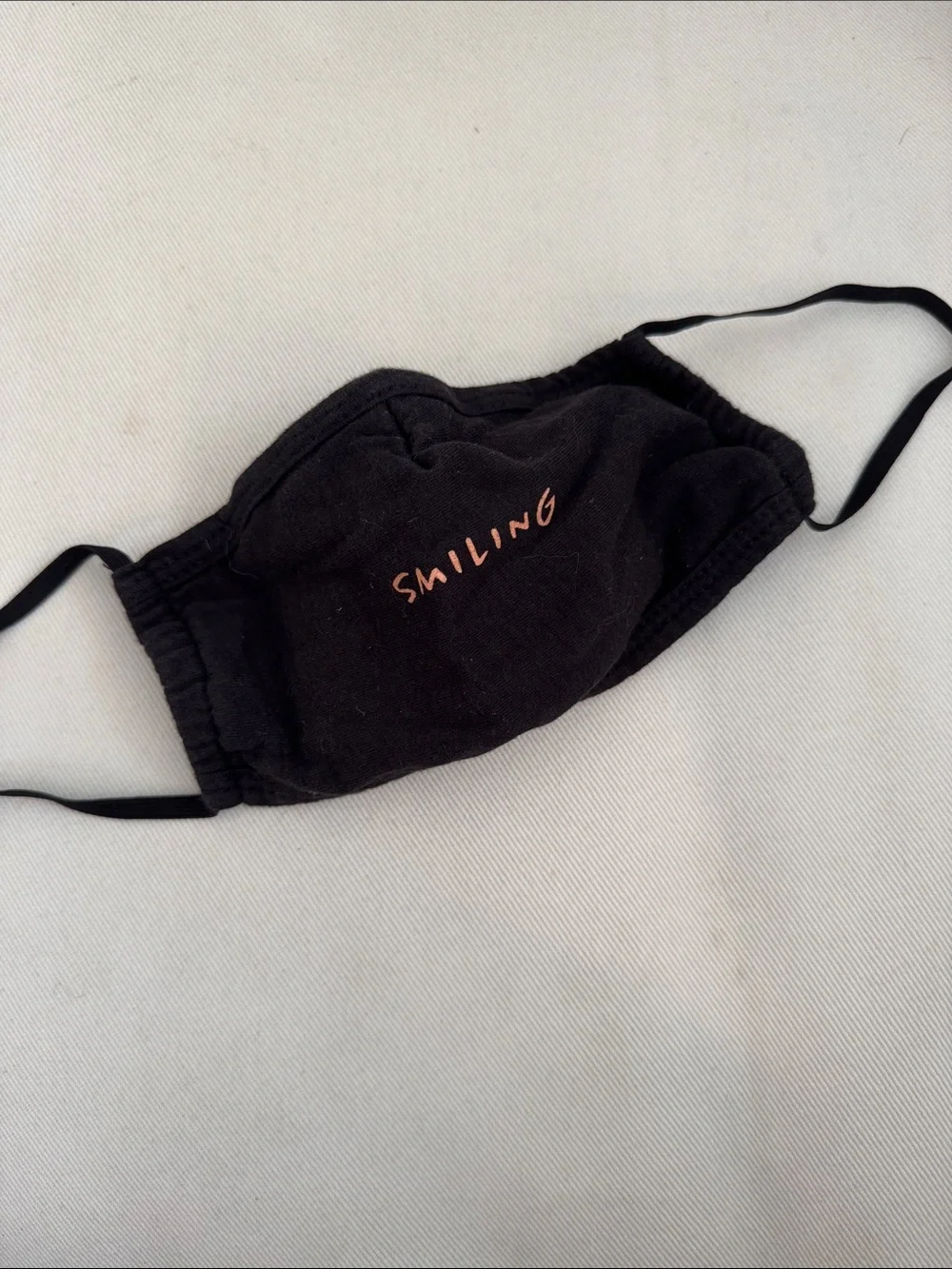 GRLFRND Smiling Face Mask